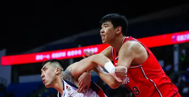 必赢官网-媒体人：徐昕今晚威风八面，确实是全明星中锋的水准